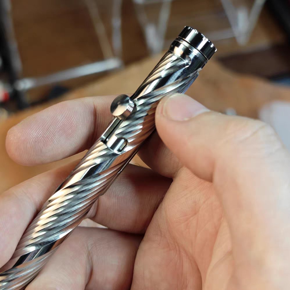 EDC Titanium Pen with Ball Bea - Edc Gear Every Day Carry recensie en prijs