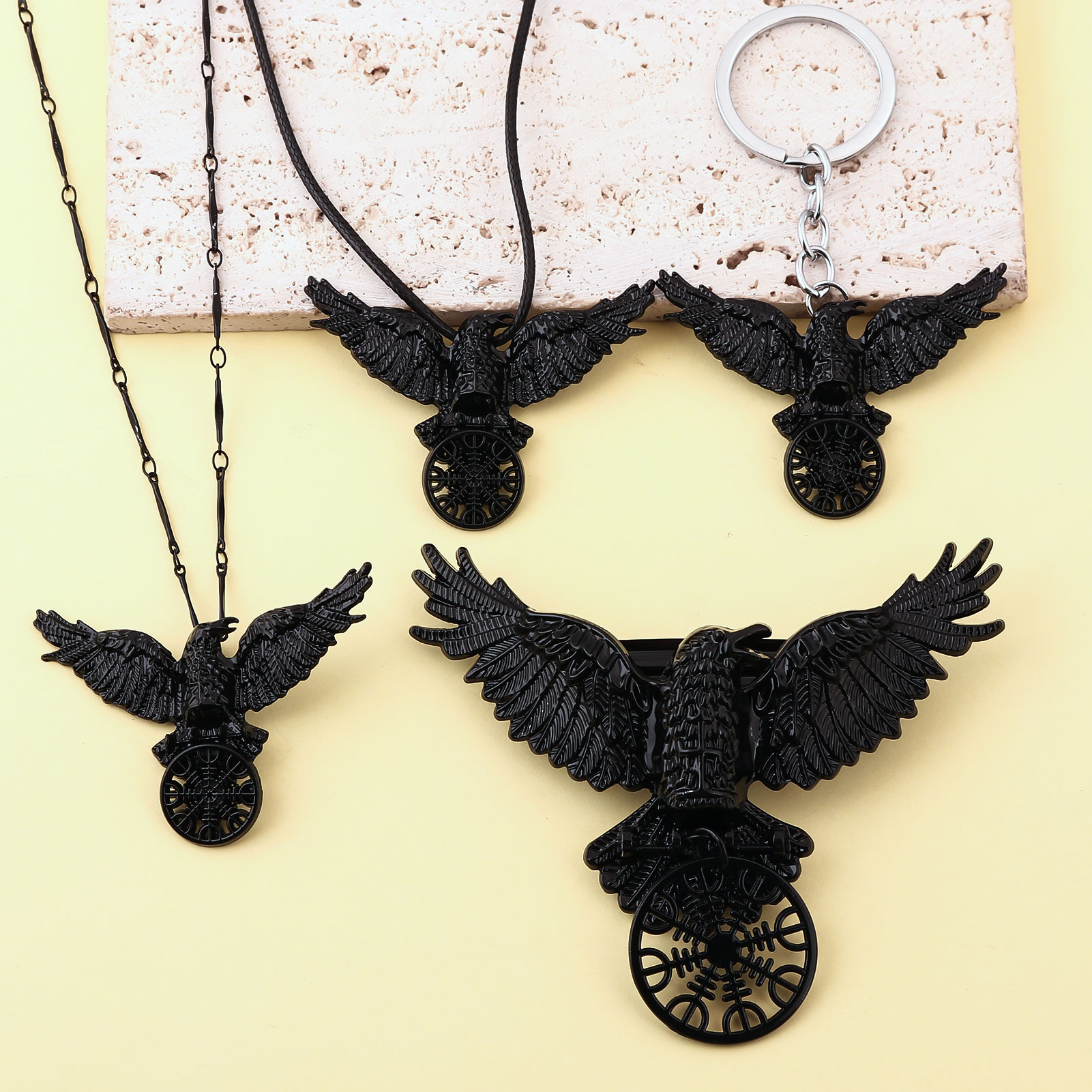Vintage Viking Black Crow Neck - Compass Keychain Mini recensie en prijs